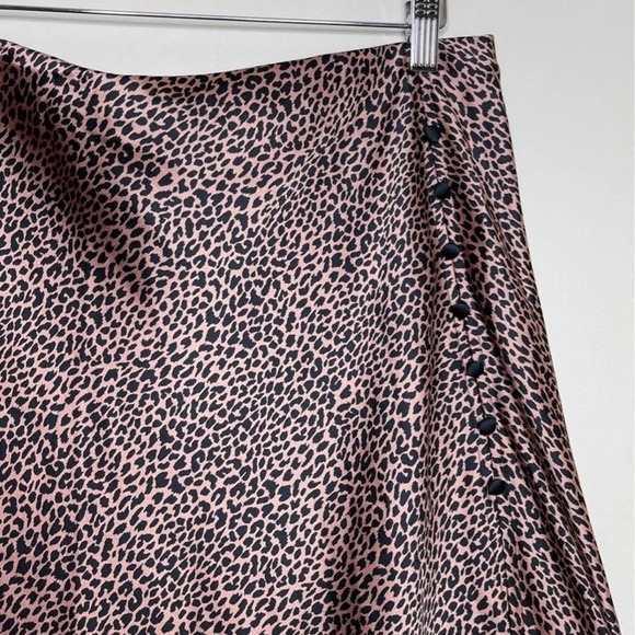 NWT Victoria’s Secret Side Button Slip Skirt - Picture 4 of 9